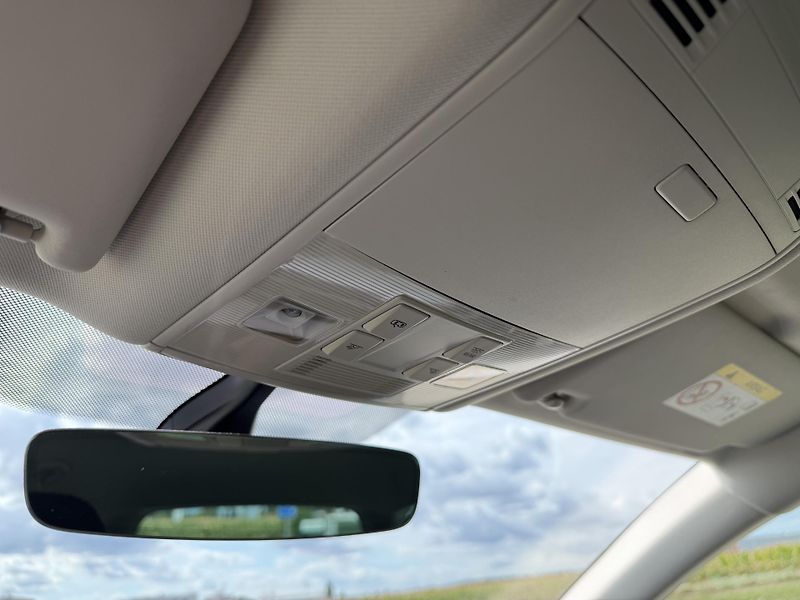 Volkswagen Passat 2.0 TDI MASÁŽ NAVIGACE TAŽNÉ - fotka 28 z 40