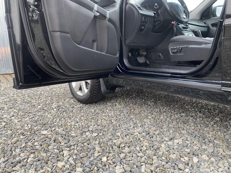 Volvo XC90 2.5TDi D5 200PS 7M 196000KM 1A - fotka 93 z 161