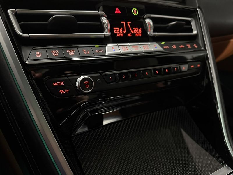 BMW Řada 8 3,0   840 XD 250kW M-PAK LASER - fotka 22 z 47