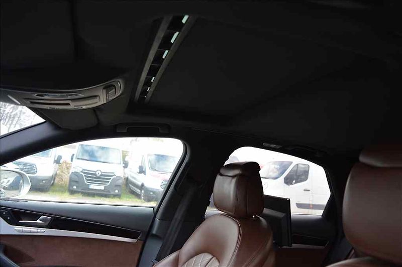 Audi A8 (2012) 4,2V8 QUATTRO - fotka 20 z 25