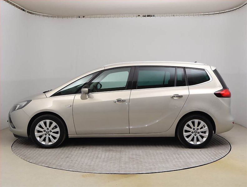 Opel Zafira (2015) 2.0 CDTI, Serv.kniha, Navi - fotka 3 z 19