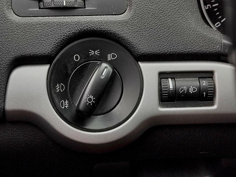 Škoda Octavia (2013) Combi Ambiente 1,6 Tdi 77 Kw - fotka 22 z 28