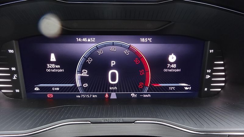 Škoda Superb Kombi 2.0TDi DSG Style plus - fotka 14 z 40