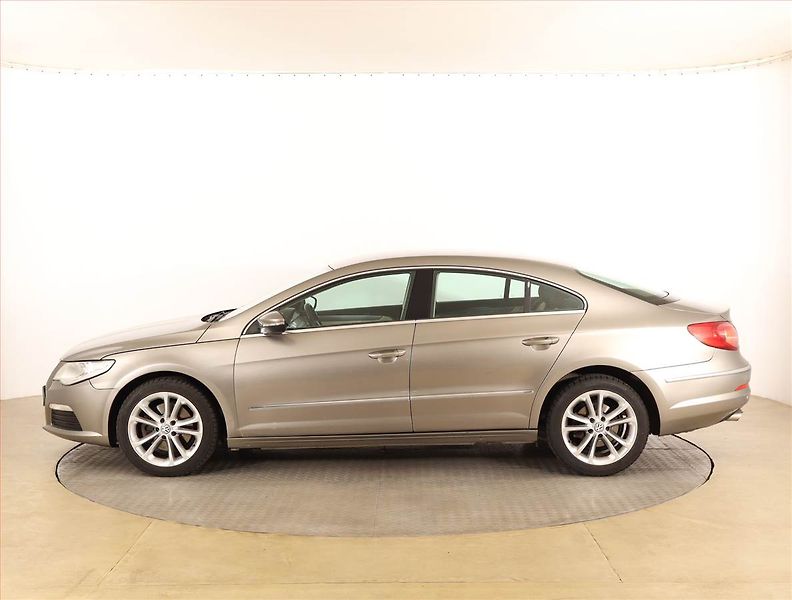 Volkswagen Passat CC (2009) 2.0 TDI, Park. senzory - fotka 3 z 16