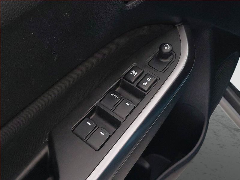 Suzuki Vitara (2019) 1.4 BoosterJet, Serv.kniha - fotka 18 z 18