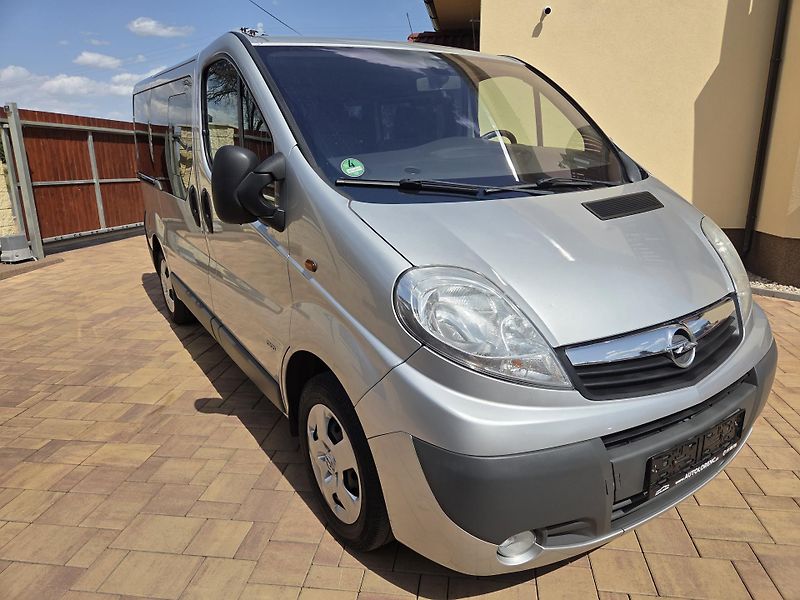 Opel Vivaro (2011) 2.0CDTI 84Kw  9-Míst - fotka 7 z 40