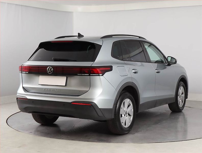 Volkswagen Tiguan (2025) Elegance 1.5 eTSI - fotka 5 z 22