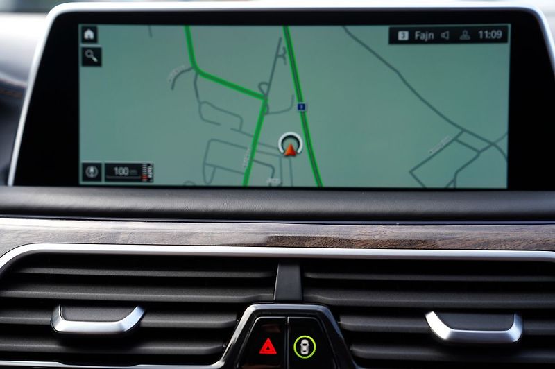 BMW Ostatní M760Li xDrive/6.6i/V12/590PS - fotka 37 z 47