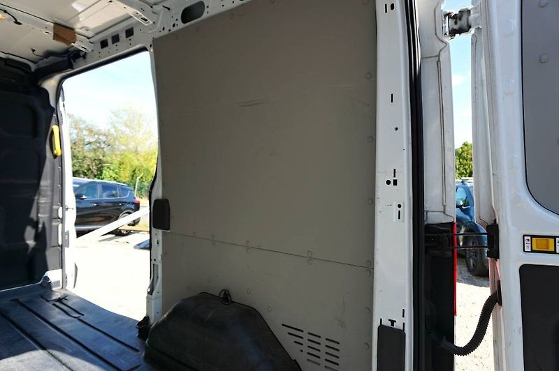 Ford Transit (2021) TREND 2,0 TDCI 96 kW - fotka 16 z 51