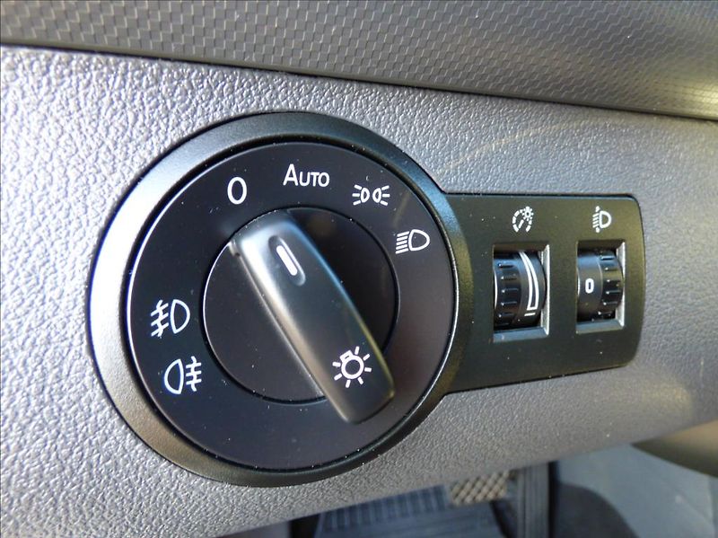Volkswagen Caddy 2,0 TDI  Cup DSG - fotka 20 z 39