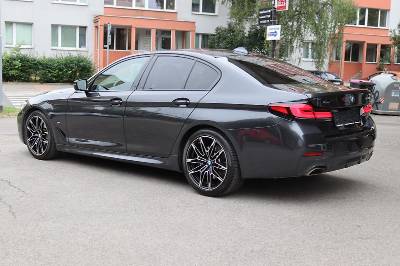 BMW Řada 5 540D XDRIVE G30 M-PAKET 250kW - fotka 14 z 50