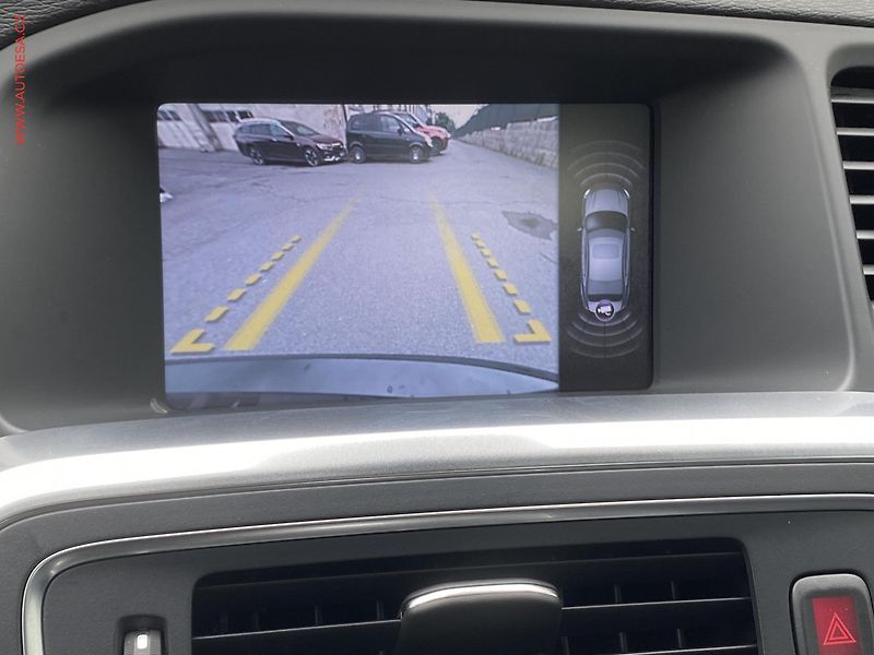 Volvo S60 (2013) 2.4 D5, Summum, bixen - fotka 18 z 19