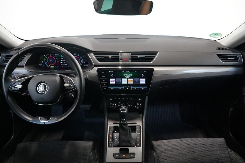 Škoda Superb - fotka 5 z 30