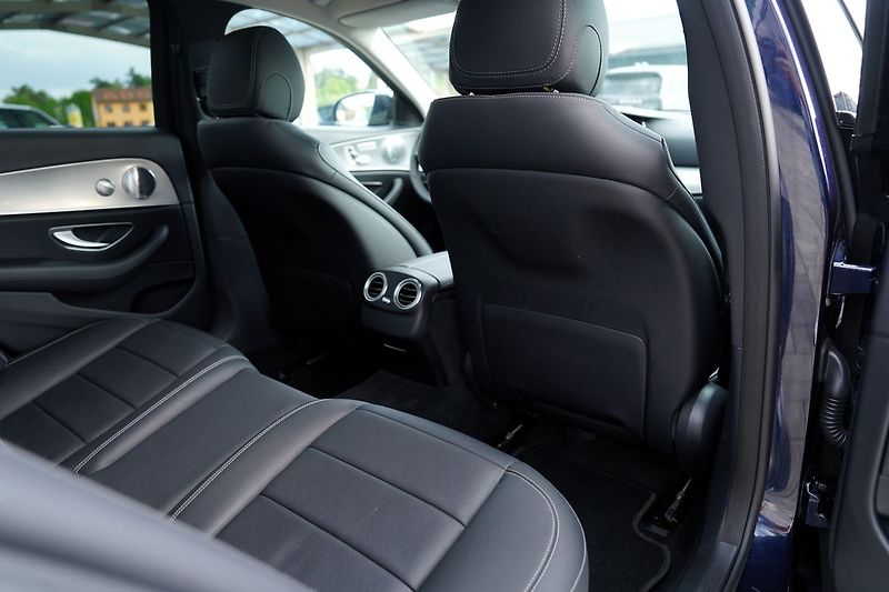 Mercedes-Benz Třídy E 350d AMG/kůže/AT/Led - fotka 28 z 40