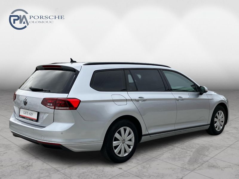 Volkswagen Passat 2.0 TDI 110 kW Business Premiu - fotka 2 z 30