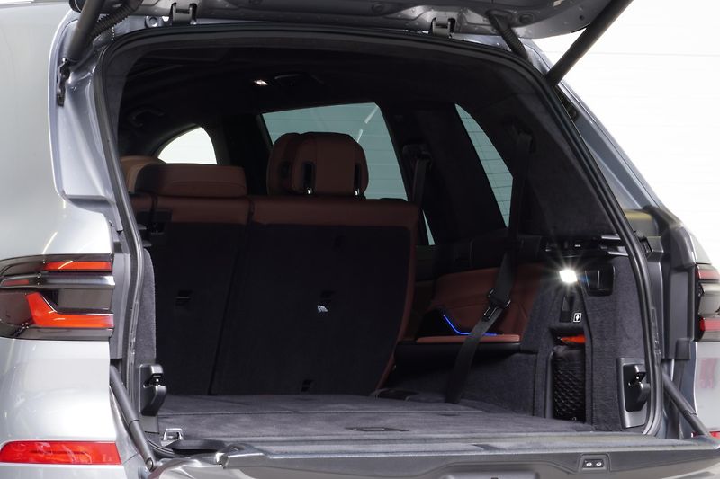 BMW X7 M60i,Xdrive,ČR,DPH,25000KM - fotka 10 z 46