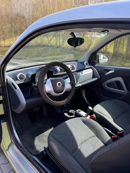 Smart Fortwo (2012) Passion, MHD, Navi, Klima,  - fotka 4 z 8