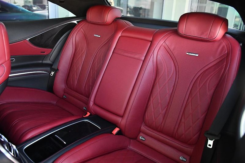 Mercedes-Benz Třídy S 63 AMG 4MATIC TOP VÝBAVA - fotka 19 z 49