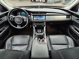 Jaguar XF 3,0 30d R-SPORT - náhled 10