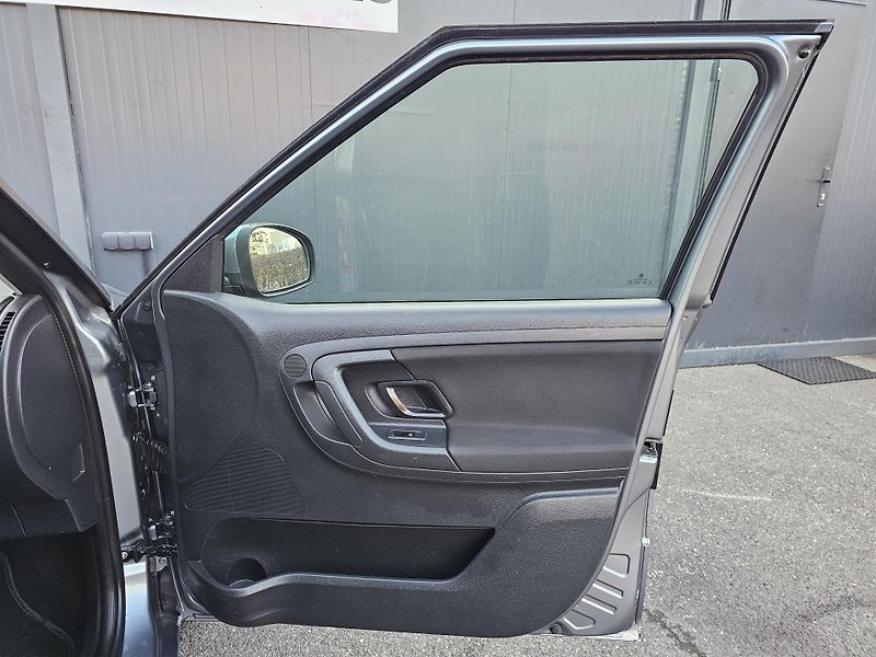 Škoda Fabia 1.2 TSI 63kW AMBITION,TEMPOMAT - fotka 24 z 37