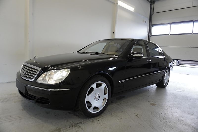Mercedes-Benz Třídy S S600 5,5I V12 LONG AUT. - fotka 1 z 56