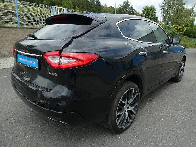 Maserati Levante SQ4 3,0i 316kW 4x4 ERMENEGILDO - fotka 4 z 16