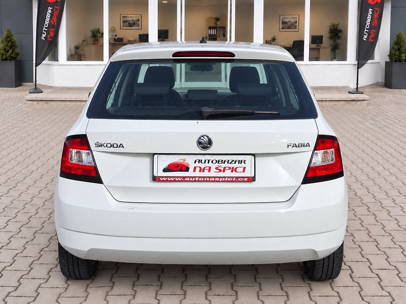 Škoda Fabia (2015) 1.2TSI 66kW -1.MAJITEL - fotka 7 z 42