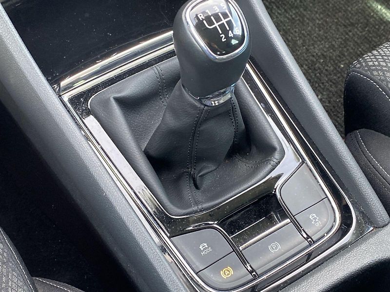 Škoda Karoq (2023) 1.5 TSI Style - fotka 14 z 42