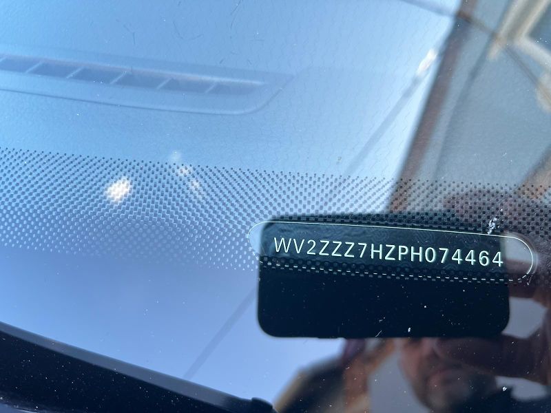 Volkswagen Caravelle (2023) 2,0 TDi DSG LONG 8-míst tažné  - fotka 23 z 23