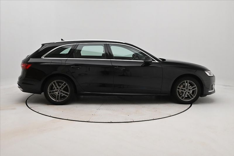 Audi A4 2,0 40TDI 150 kW S-Tronic Záru - fotka 4 z 34