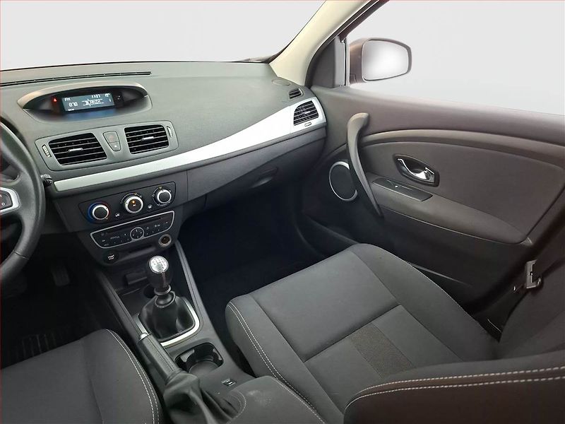 Renault Mégane (2012) 1.5 dCi, po STK, jezdí výborně - fotka 8 z 15