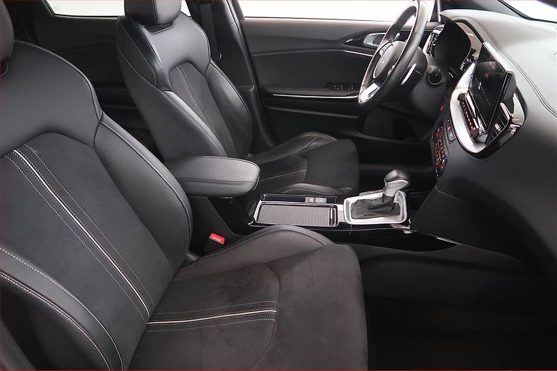 Kia XCeed (2022) 1.6 CRDi MHEV, AUTOMAT - fotka 9 z 20