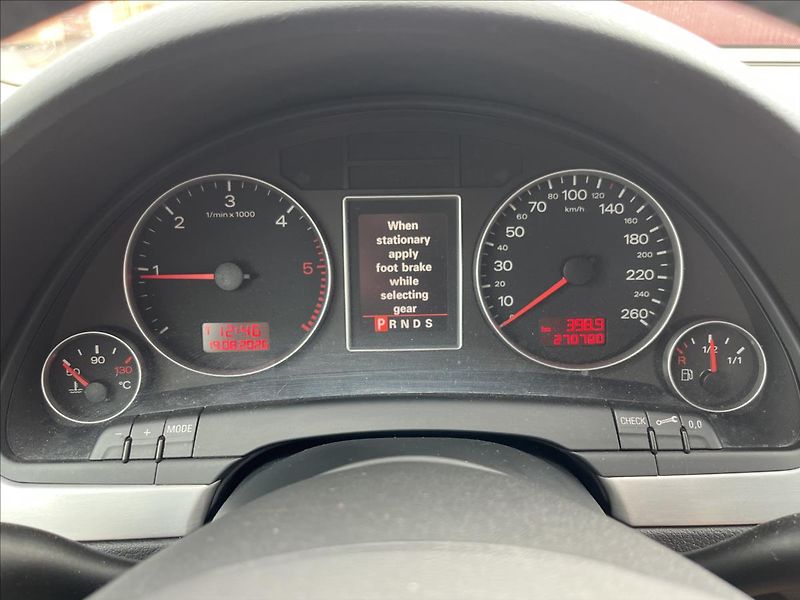 Audi A4 Avant 2,0 TDi 103 KW AUTOMAT K - fotka 22 z 36