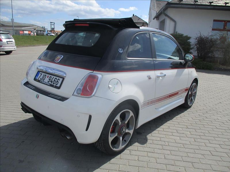 Fiat 500 1,4 T-Jet M 99kw ABARTH TOP - fotka 4 z 26