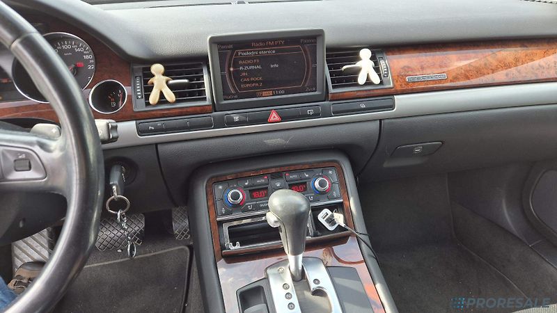 Audi A8 4,2TDi 240 kW-není odpočet - fotka 11 z 19