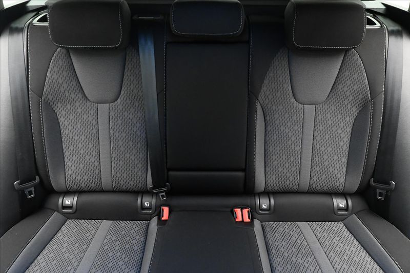Škoda Octavia 2,0 TDI 110 KW DSG STYLE Záruk - fotka 28 z 31