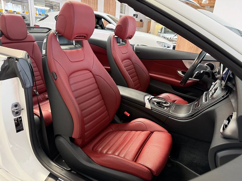 Mercedes-Benz Třídy C (2020) 300d AMG 180 kW - fotka 13 z 33