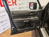 Toyota Land Cruiser 2.8L Diesel Executive 4x4 - náhled 22