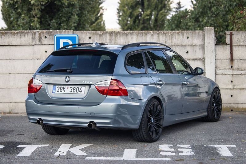 BMW Řada 3 - fotka 5 z 27