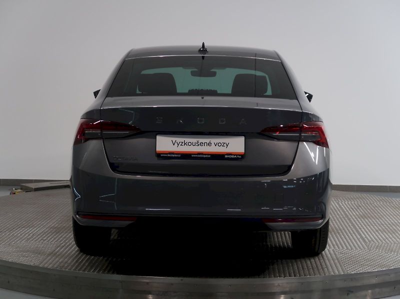 Škoda Octavia (2024) TOP SELECTION 2.0TDI 110KW DSG - fotka 9 z 38