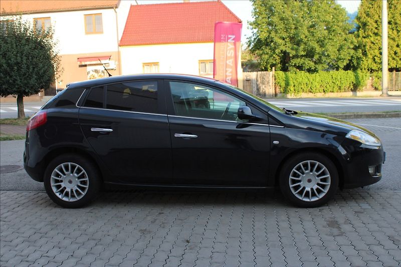 Fiat Bravo 1,4 16V Turbo 120k Emotion - fotka 3 z 4