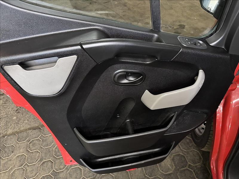 Renault Master 2.3dCi 92kW L2 3.5T - fotka 14 z 29