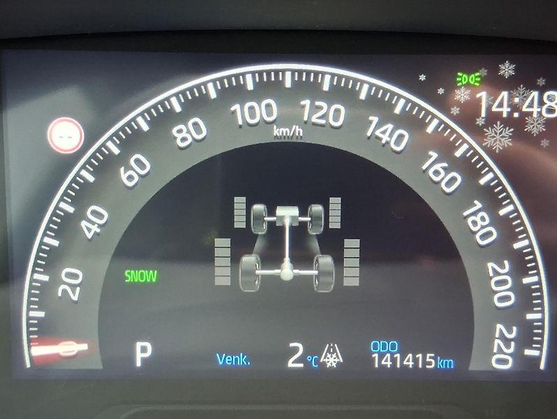 Toyota RAV4 COMF. STYLE 2.0 VVTi 4x4 129kW - fotka 21 z 27