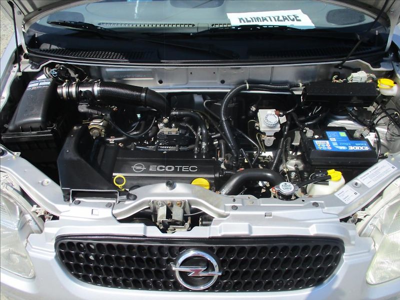 Opel Agila 1,2 i, klima, + letní pneu, - fotka 20 z 23