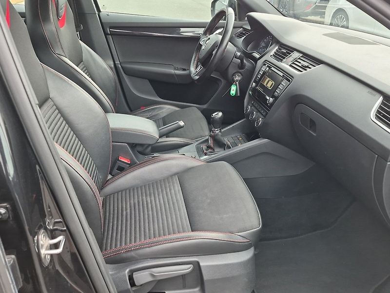 Škoda Octavia RS  2.0 TDI 135kw - fotka 11 z 25