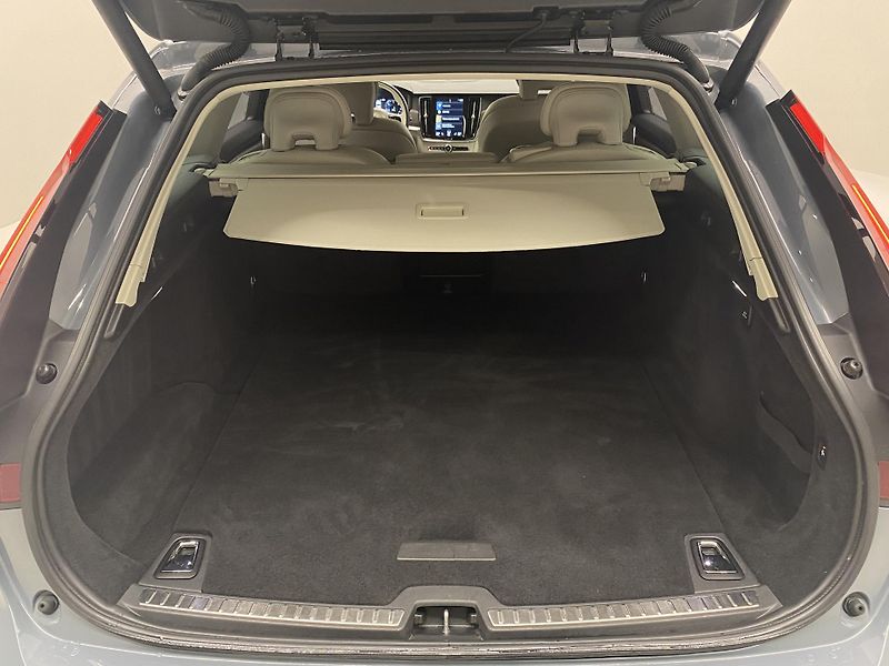 Volvo V90 CC B4 AWD REZERVACE - fotka 6 z 52