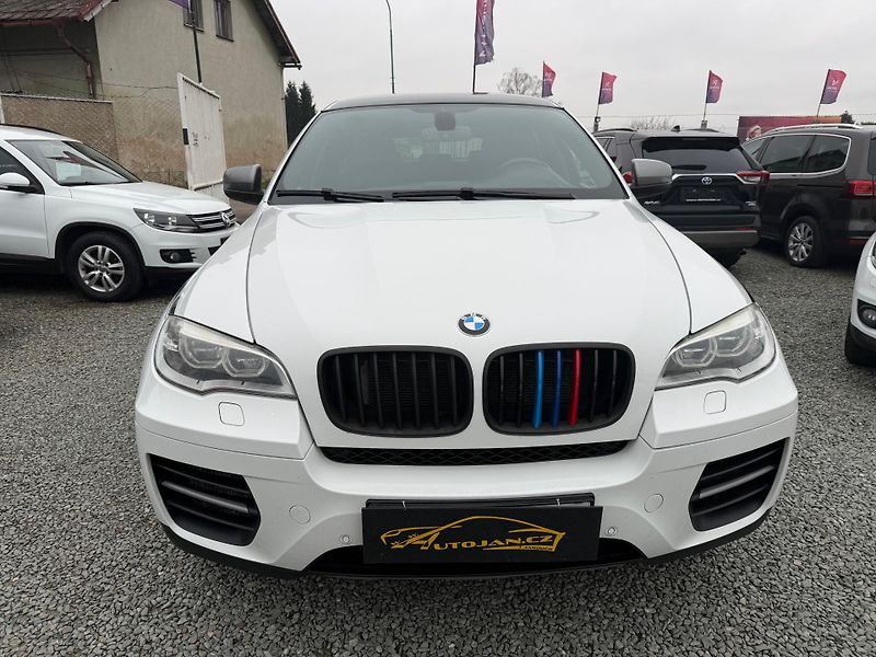 BMW X6 M50d - fotka 2 z 13