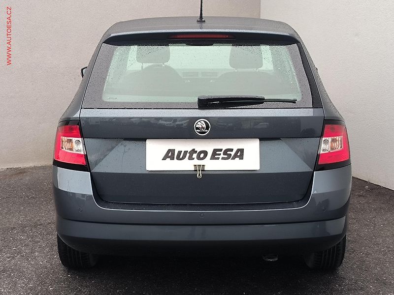 Škoda Fabia (2015) 1.4 TDi, Style, navi, +kola - fotka 5 z 22