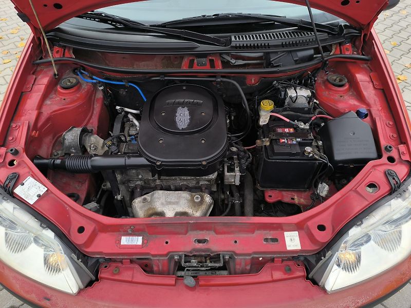 Fiat Punto (2005) 1.3 DOLOŽENÉ KM,SERVISNÍ KN - fotka 25 z 26