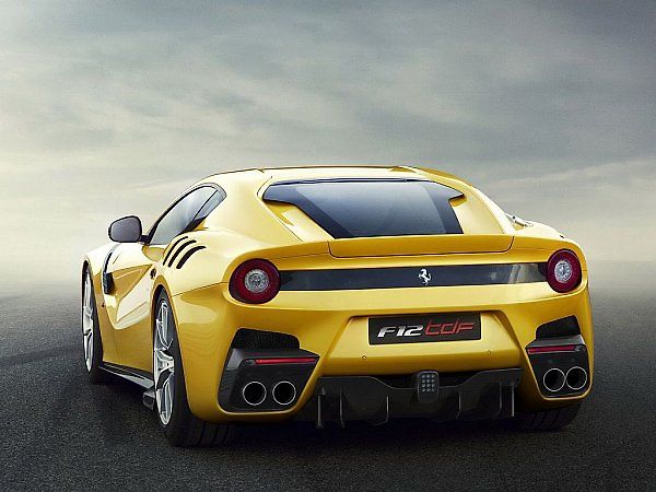 Ferrari F12tdf.
